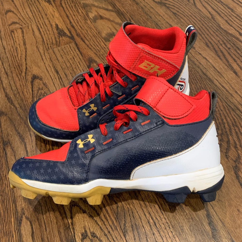 Bryce Harper baseball cleats, youth size 4.